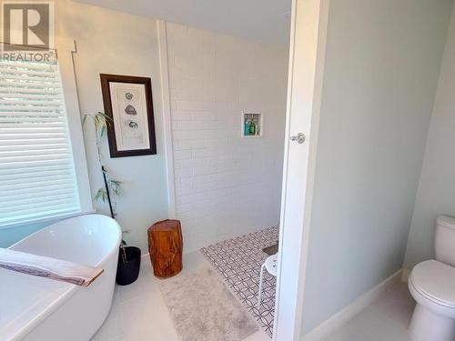 3953 Eagle Ridge Place, Powell River, BC - Indoor Photo Showing Bathroom