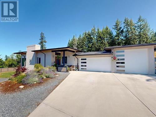 3953 Eagle Ridge Place, Powell River, BC - Outdoor With Facade