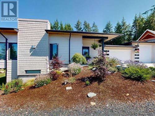 3953 Eagle Ridge Place, Powell River, BC - Outdoor