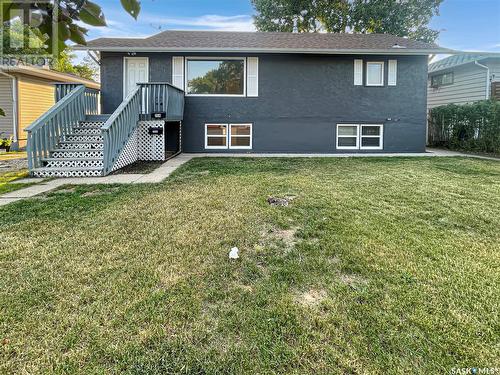 254 Central Avenue S, Swift Current, SK - Outdoor