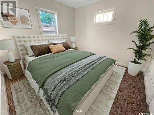 254 Central Avenue S, Swift Current, SK - Indoor Photo Showing Bedroom