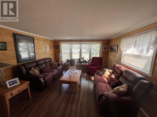 5223 41 Street, Fort Nelson, BC - Indoor Photo Showing Living Room