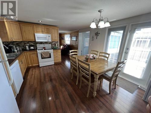 5223 41 Street, Fort Nelson, BC - Indoor Photo Showing Dining Room