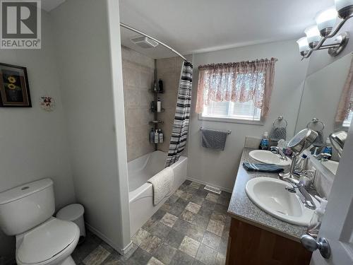 5223 41 Street, Fort Nelson, BC - Indoor Photo Showing Bathroom