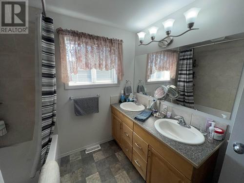 5223 41 Street, Fort Nelson, BC - Indoor Photo Showing Bathroom