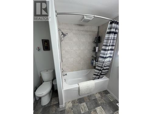 5223 41 Street, Fort Nelson, BC - Indoor Photo Showing Bathroom