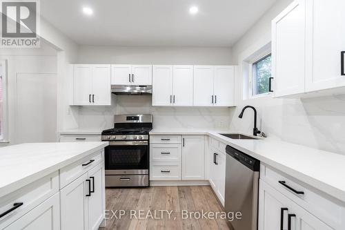 14 Ruth Street, Hamilton (Stipley), ON - Indoor Photo Showing Kitchen With Upgraded Kitchen