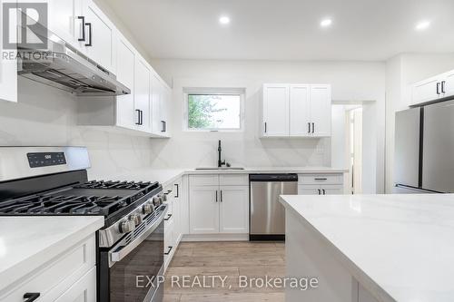 14 Ruth Street, Hamilton (Stipley), ON - Indoor Photo Showing Kitchen With Upgraded Kitchen