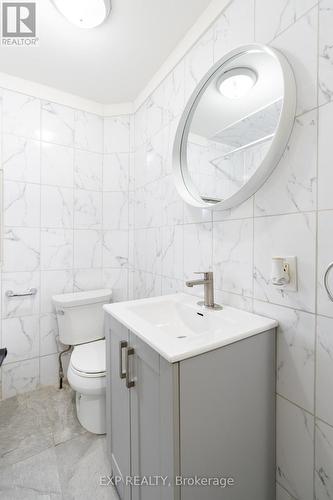 14 Ruth Street, Hamilton (Stipley), ON - Indoor Photo Showing Bathroom