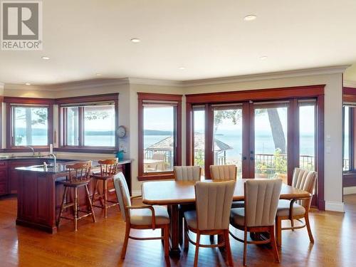 3623 Marine Ave, Powell River, BC - Indoor Photo Showing Dining Room