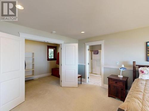 3623 Marine Ave, Powell River, BC - Indoor Photo Showing Bedroom