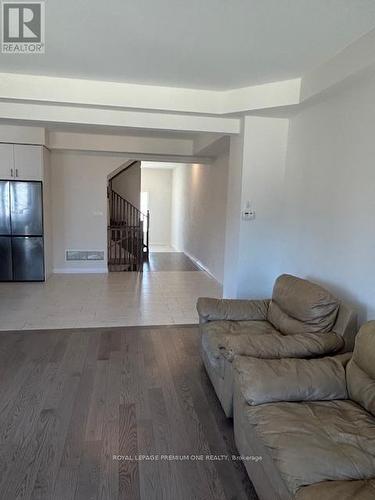 15 Federica Crescent, Wasaga Beach, ON - Indoor Photo Showing Living Room