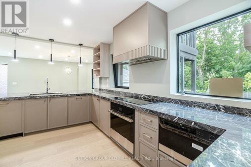 324 Riverside Drive, Toronto (High Park-Swansea), ON - Indoor Photo Showing Kitchen With Upgraded Kitchen