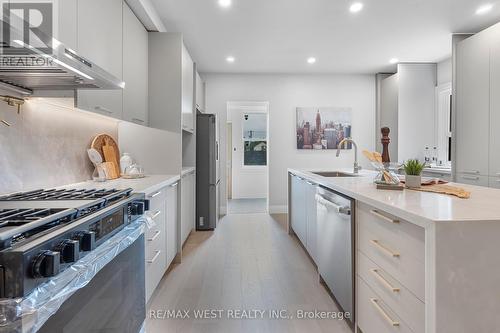 211 Gilbert Avenue, Toronto (Caledonia-Fairbank), ON - Indoor Photo Showing Kitchen With Upgraded Kitchen