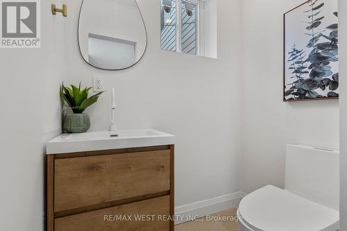 211 Gilbert Avenue, Toronto (Caledonia-Fairbank), ON - Indoor Photo Showing Bathroom