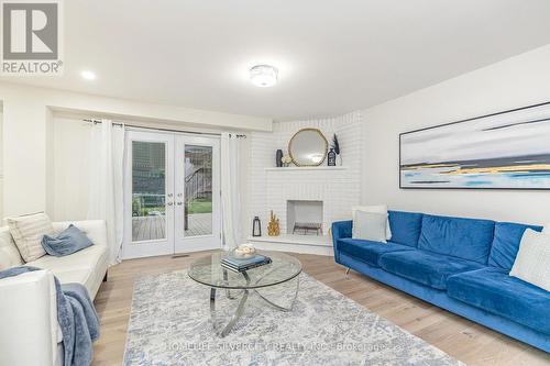 14 Snowberry Court, Caledon (Caledon Village), ON - Indoor Photo Showing Living Room