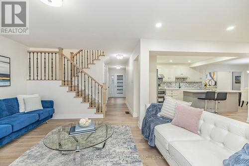 14 Snowberry Court, Caledon (Caledon Village), ON - Indoor Photo Showing Living Room