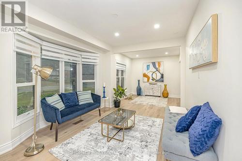 14 Snowberry Court, Caledon (Caledon Village), ON - Indoor Photo Showing Living Room