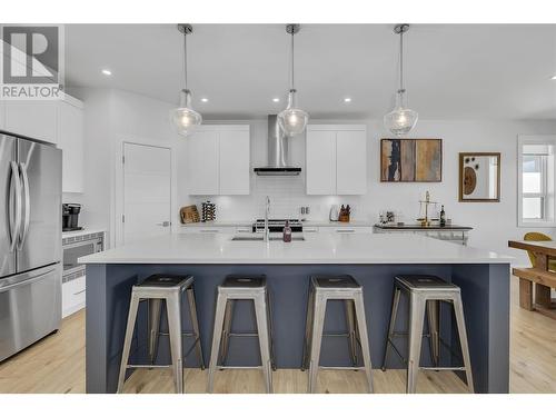 2160 Ensign Quay, West Kelowna, BC - Indoor Photo Showing Kitchen With Stainless Steel Kitchen With Upgraded Kitchen