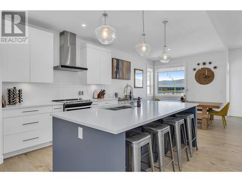 2160 Ensign Quay, West Kelowna, BC - Indoor Photo Showing Kitchen With Upgraded Kitchen