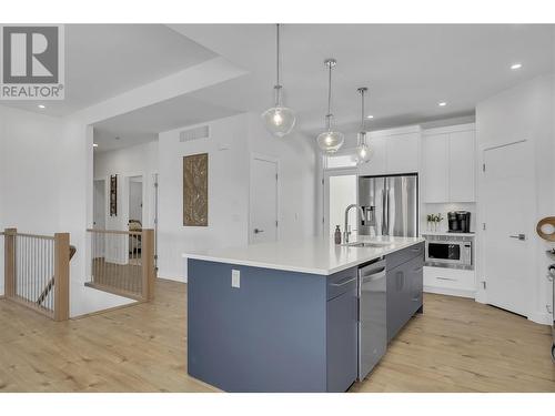 2160 Ensign Quay, West Kelowna, BC - Indoor Photo Showing Kitchen With Stainless Steel Kitchen With Upgraded Kitchen