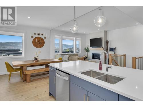 2160 Ensign Quay, West Kelowna, BC - Indoor Photo Showing Kitchen With Double Sink