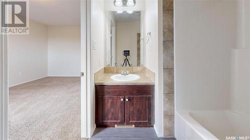 175 Chateau Crescent, Pilot Butte, SK - Indoor Photo Showing Bathroom