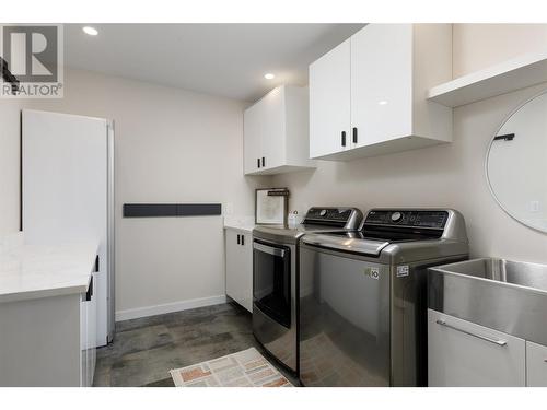 4401 Westside Road N Unit# 32, Kelowna, BC - Indoor Photo Showing Laundry Room