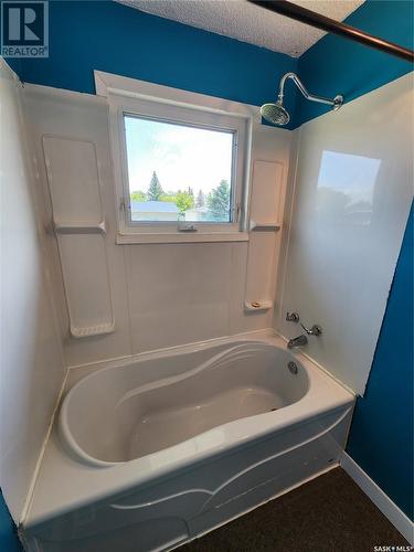 128 1St Avenue E, Montmartre, SK - Indoor Photo Showing Bathroom