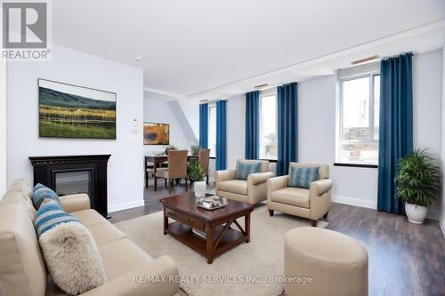 504 - 135 Maitland Street, Toronto (Church-Yonge Corridor), ON - Indoor Photo Showing Living Room With Fireplace