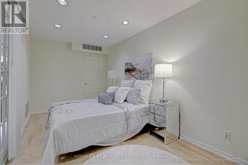 319 Grandview Way, Toronto (Willowdale East), ON - Indoor Photo Showing Bedroom