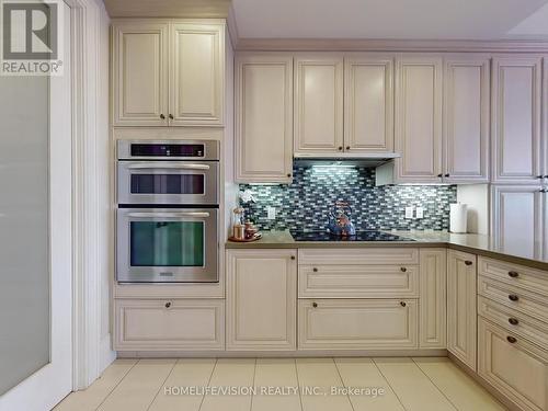 2620 - 70 Roehampton Avenue, Toronto (Mount Pleasant West), ON - Indoor Photo Showing Kitchen