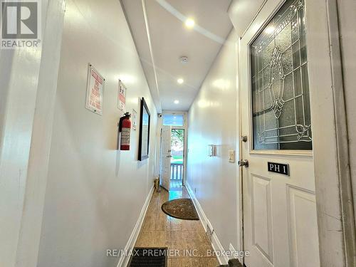 454 Gerrard Street E, Toronto (Cabbagetown-South St. James Town), ON - Indoor Photo Showing Other Room