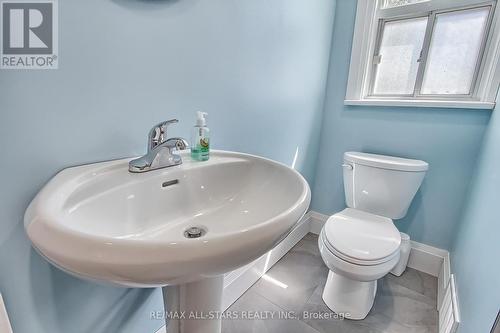 165 Ellesmere Road, Toronto, ON - Indoor Photo Showing Bathroom