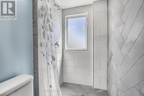 165 Ellesmere Road, Toronto, ON - Indoor Photo Showing Bathroom