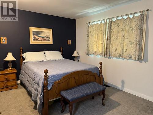 871 3 Avenue Ne, Salmon Arm, BC - Indoor Photo Showing Bedroom