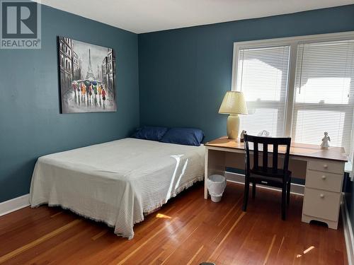 871 3 Avenue Ne, Salmon Arm, BC - Indoor Photo Showing Bedroom