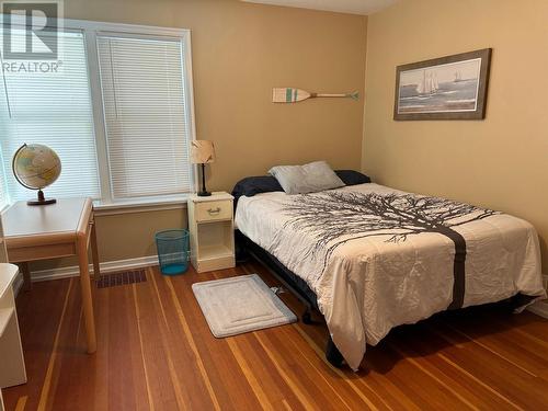 871 3 Avenue Ne, Salmon Arm, BC - Indoor Photo Showing Bedroom