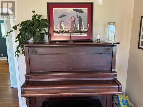 871 3 Avenue Ne, Salmon Arm, BC - Indoor Photo Showing Other Room