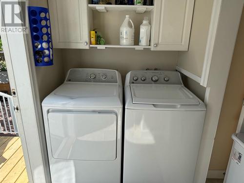 871 3 Avenue Ne, Salmon Arm, BC - Indoor Photo Showing Laundry Room