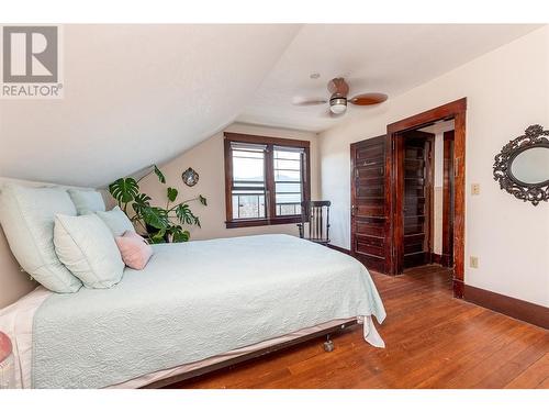 1550 15 Avenue Se, Salmon Arm, BC - Indoor Photo Showing Bedroom