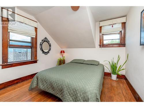 1550 15 Avenue Se, Salmon Arm, BC - Indoor Photo Showing Bedroom