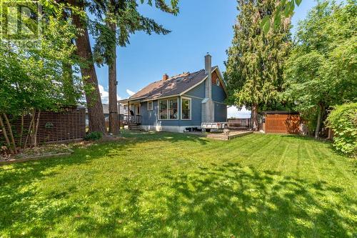 1550 15 Avenue Se, Salmon Arm, BC - Outdoor