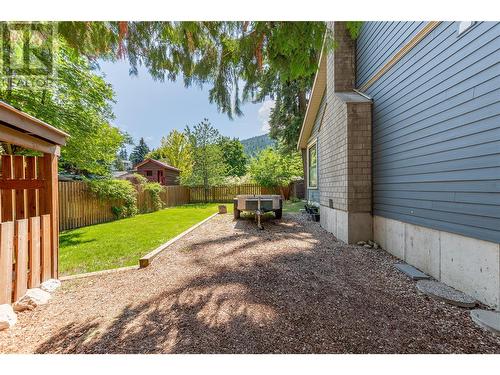 1550 15 Avenue Se, Salmon Arm, BC - Outdoor With Exterior