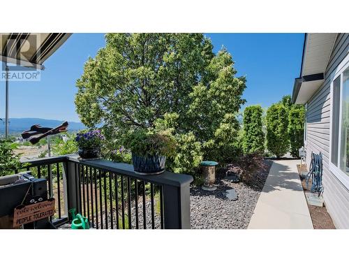 2550 Hollywood Road N Unit# 149, Kelowna, BC - Outdoor With Exterior