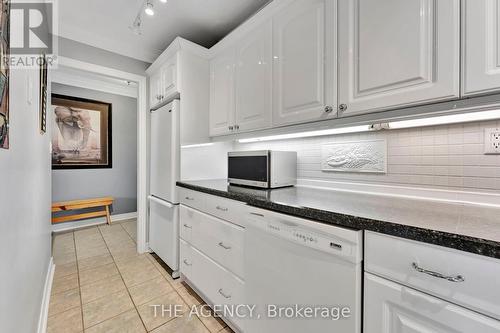 328 - 36 Hayhurst Road, Brantford, ON - Indoor Photo Showing Kitchen