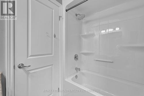 75 Heron Street, Welland, ON - Indoor Photo Showing Bathroom