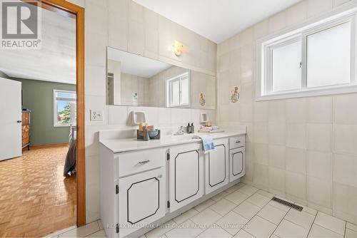 39 Lord Sydenham Court, Toronto, ON - Indoor Photo Showing Bathroom