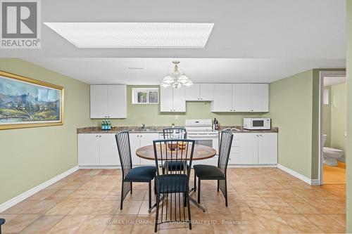 39 Lord Sydenham Court, Toronto, ON - Indoor Photo Showing Kitchen