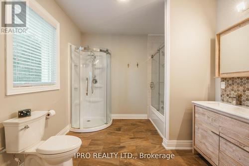 28 Innisdale Drive, Toronto (Wexford-Maryvale), ON - Indoor Photo Showing Bathroom